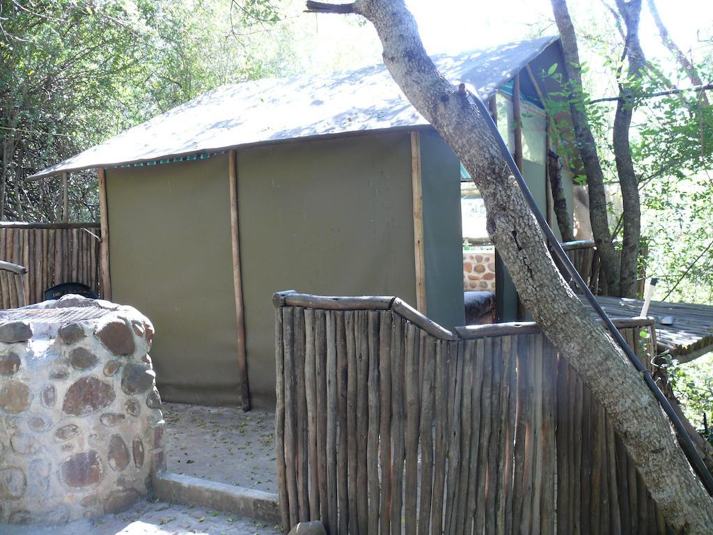 Amanzimlotzi Riverside Bush Camp Hoedspruit Room photo