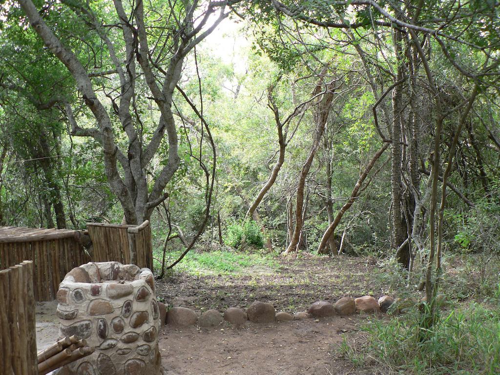 Amanzimlotzi Riverside Bush Camp Hotel Hoedspruit Room photo