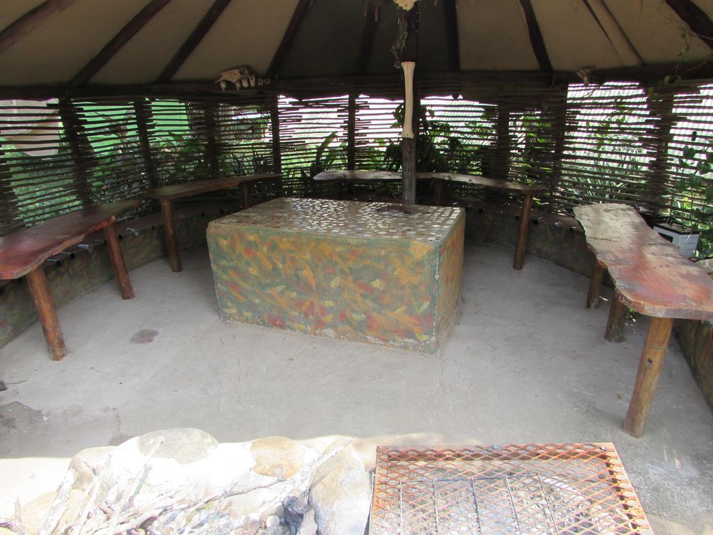 Amanzimlotzi Riverside Bush Camp Hoedspruit Exterior photo