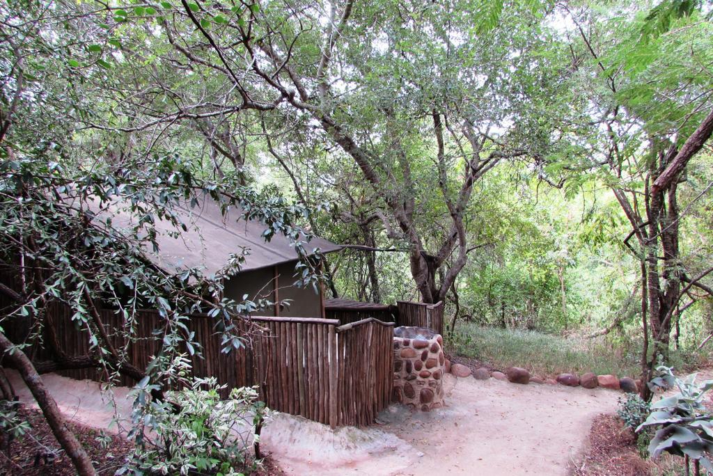 Amanzimlotzi Riverside Bush Camp Hotel Hoedspruit Exterior photo