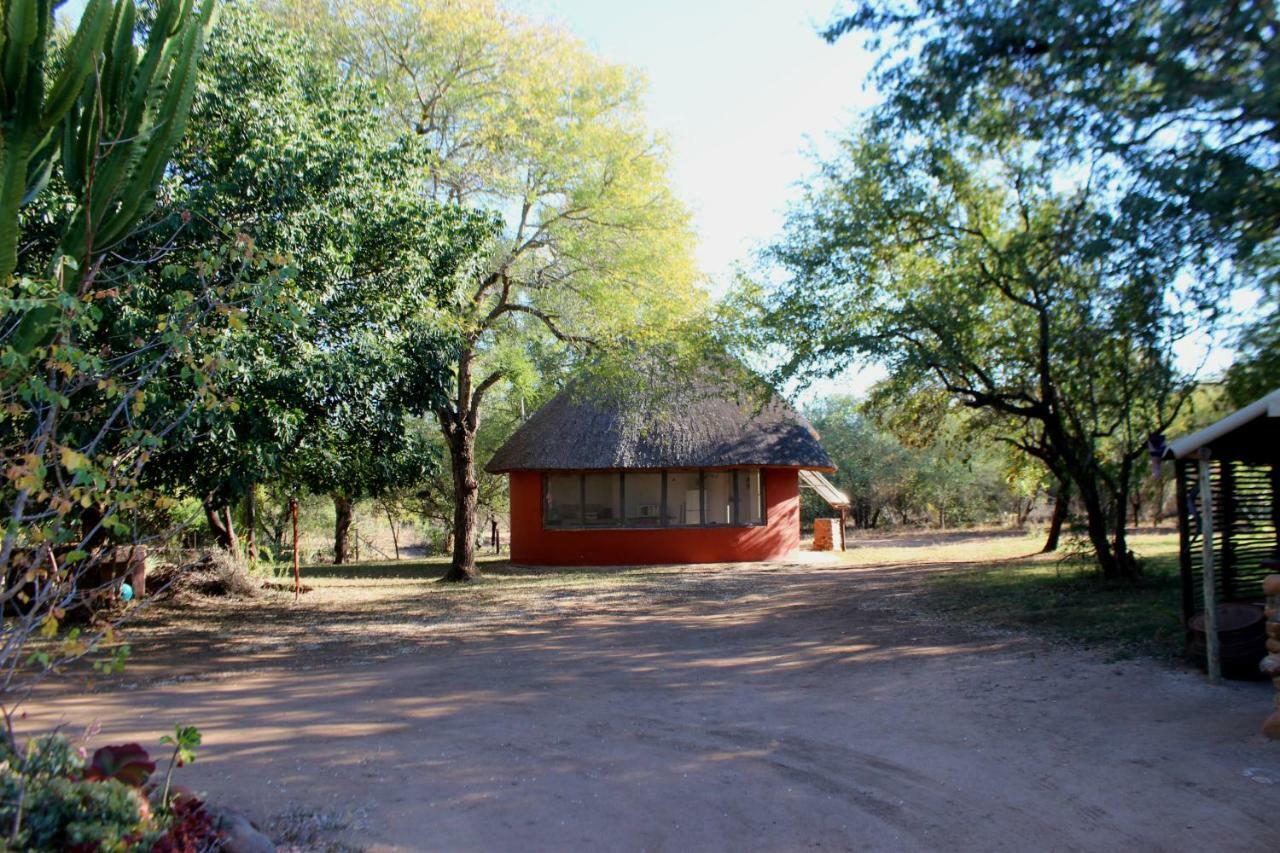 Amanzimlotzi Riverside Bush Camp Hotel Hoedspruit Exterior photo